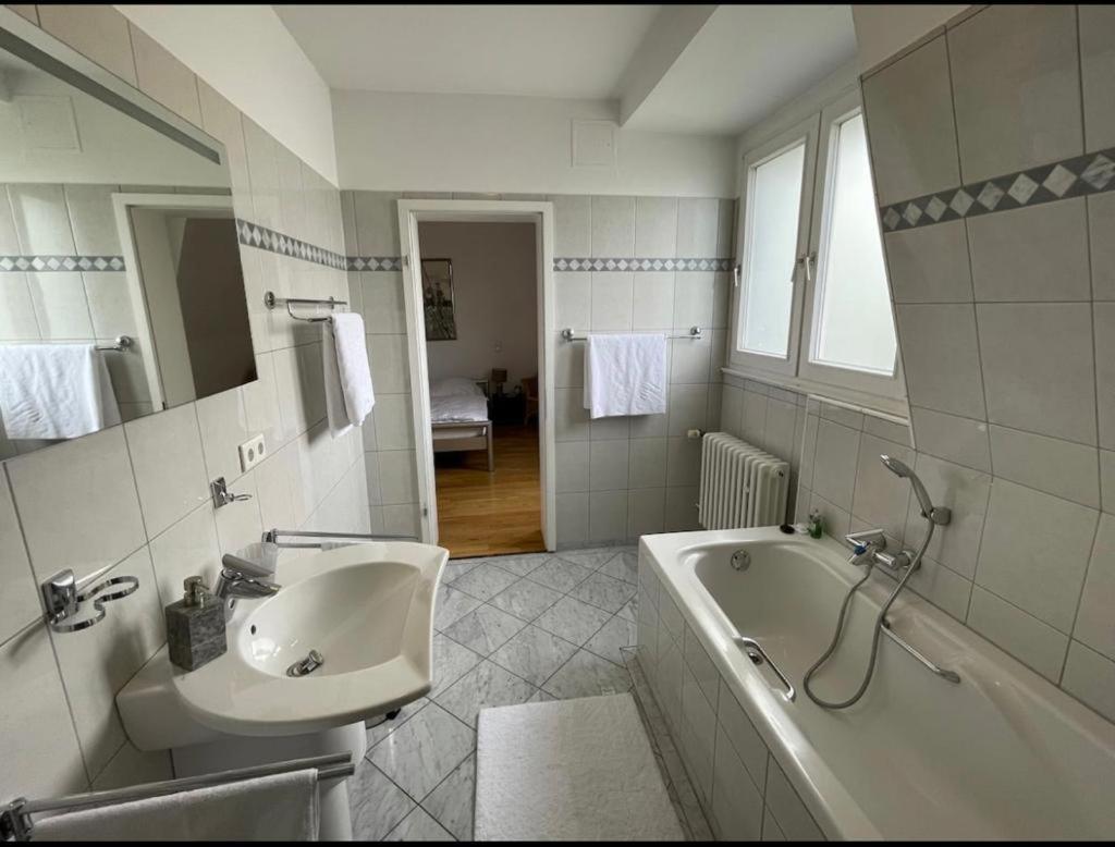 Luxury Rooftop Loft With River View 10Min To City Apartment Dusseldorf Ngoại thất bức ảnh