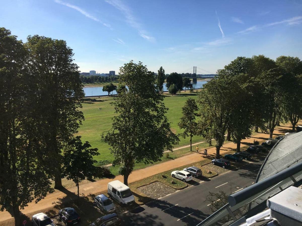Luxury Rooftop Loft With River View 10Min To City Apartment Dusseldorf Ngoại thất bức ảnh